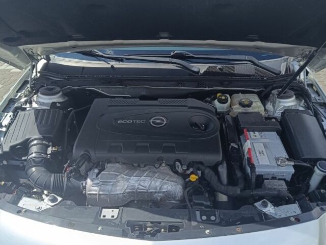 Сірий Опель Інсігнія, об'ємом двигуна 0 л та пробігом 222 тис. км за 8300 $, фото 7 на Automoto.ua