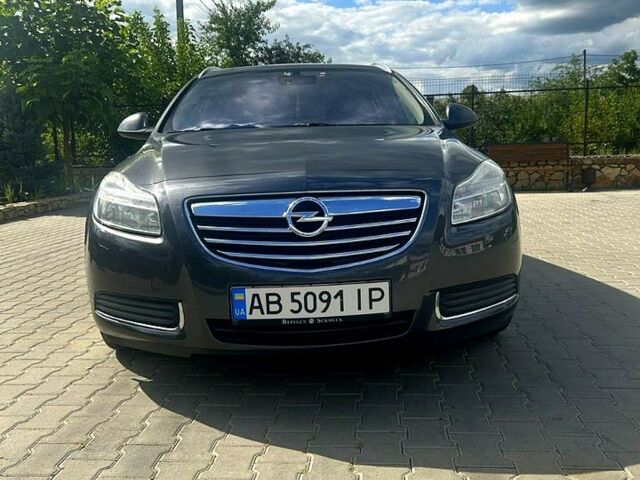 Сірий Опель Інсігнія, об'ємом двигуна 2 л та пробігом 281 тис. км за 7600 $, фото 4 на Automoto.ua
