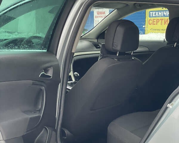 Серый Опель Инсигния, объемом двигателя 1.96 л и пробегом 390 тыс. км за 5950 $, фото 18 на Automoto.ua