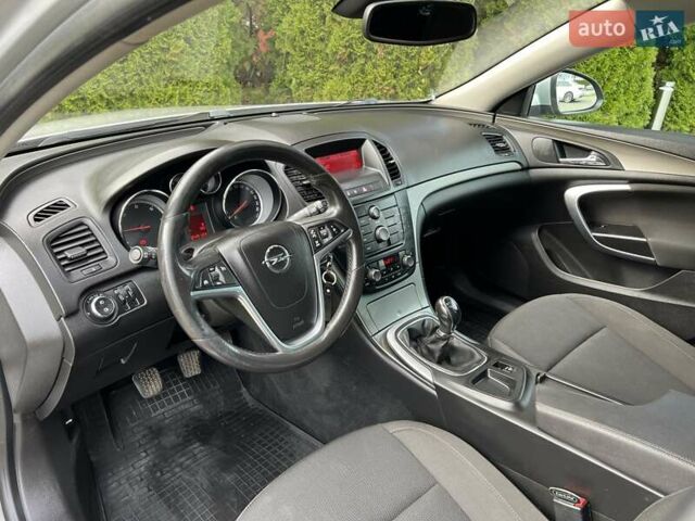 Серый Опель Инсигния, объемом двигателя 2 л и пробегом 249 тыс. км за 6999 $, фото 11 на Automoto.ua