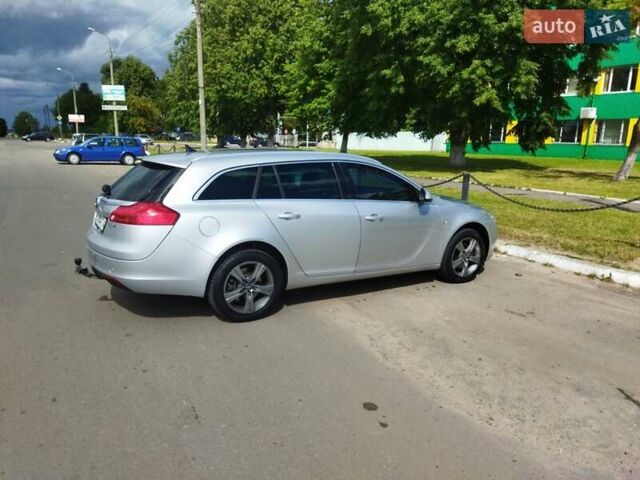 Серый Опель Инсигния, объемом двигателя 2 л и пробегом 282 тыс. км за 7900 $, фото 2 на Automoto.ua