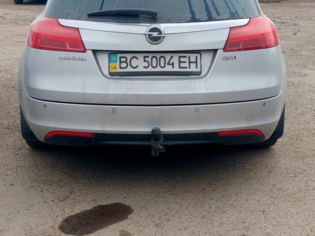 Серый Опель Инсигния, объемом двигателя 2 л и пробегом 282 тыс. км за 7400 $, фото 5 на Automoto.ua