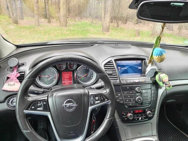 Сірий Опель Інсігнія, об'ємом двигуна 2 л та пробігом 254 тис. км за 7500 $, фото 7 на Automoto.ua