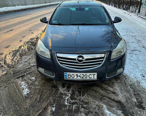 Серый Опель Инсигния, объемом двигателя 2 л и пробегом 325 тыс. км за 6340 $, фото 3 на Automoto.ua