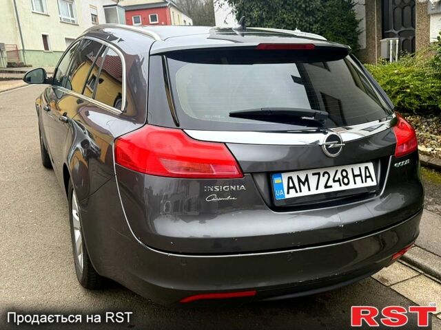 Сірий Опель Інсігнія, об'ємом двигуна 2 л та пробігом 160 тис. км за 5600 $, фото 1 на Automoto.ua