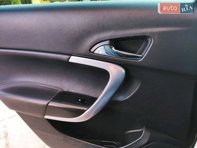 Серый Опель Инсигния, объемом двигателя 2 л и пробегом 310 тыс. км за 8500 $, фото 22 на Automoto.ua