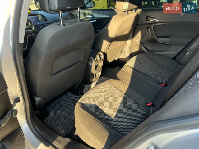 Серый Опель Инсигния, объемом двигателя 2 л и пробегом 323 тыс. км за 6900 $, фото 12 на Automoto.ua