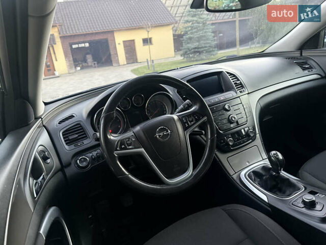 Серый Опель Инсигния, объемом двигателя 1.96 л и пробегом 241 тыс. км за 6450 $, фото 9 на Automoto.ua