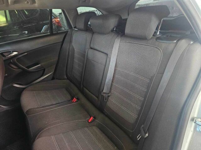 Сірий Опель Інсігнія, об'ємом двигуна 1.96 л та пробігом 254 тис. км за 7899 $, фото 20 на Automoto.ua