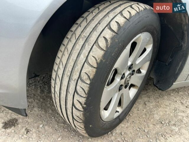 Серый Опель Инсигния, объемом двигателя 2 л и пробегом 220 тыс. км за 7250 $, фото 84 на Automoto.ua