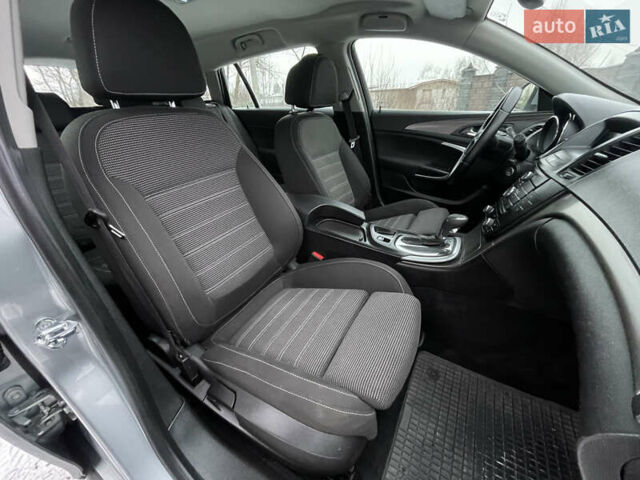 Серый Опель Инсигния, объемом двигателя 2 л и пробегом 219 тыс. км за 7650 $, фото 60 на Automoto.ua