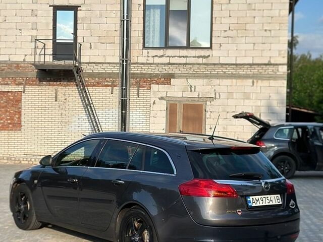 Сірий Опель Інсігнія, об'ємом двигуна 2 л та пробігом 210 тис. км за 7100 $, фото 6 на Automoto.ua