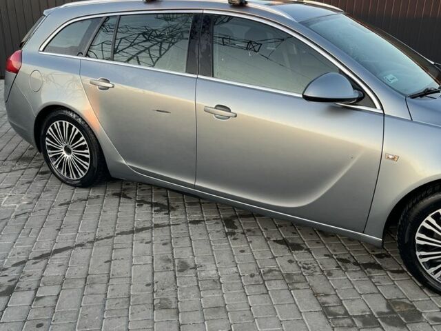 Серый Опель Инсигния, объемом двигателя 2 л и пробегом 228 тыс. км за 6000 $, фото 3 на Automoto.ua