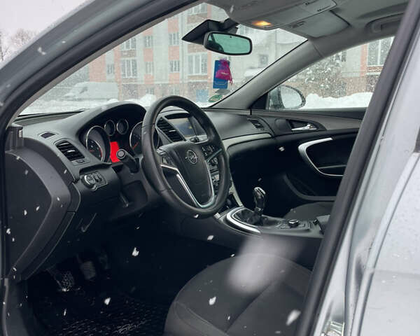 Серый Опель Инсигния, объемом двигателя 1.96 л и пробегом 390 тыс. км за 6300 $, фото 10 на Automoto.ua