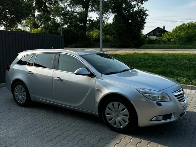 Сірий Опель Інсігнія, об'ємом двигуна 1.96 л та пробігом 265 тис. км за 8000 $, фото 4 на Automoto.ua