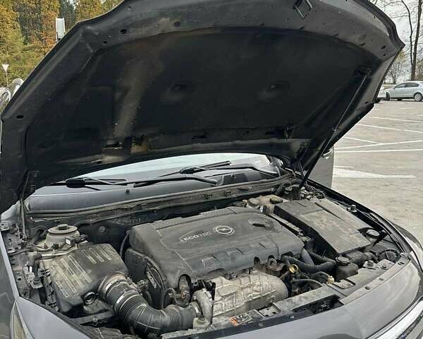 Серый Опель Инсигния, объемом двигателя 1.96 л и пробегом 218 тыс. км за 7600 $, фото 6 на Automoto.ua