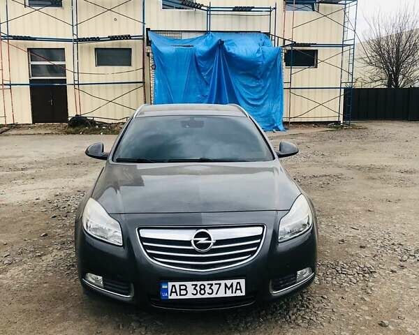 Серый Опель Инсигния, объемом двигателя 2 л и пробегом 320 тыс. км за 7850 $, фото 9 на Automoto.ua