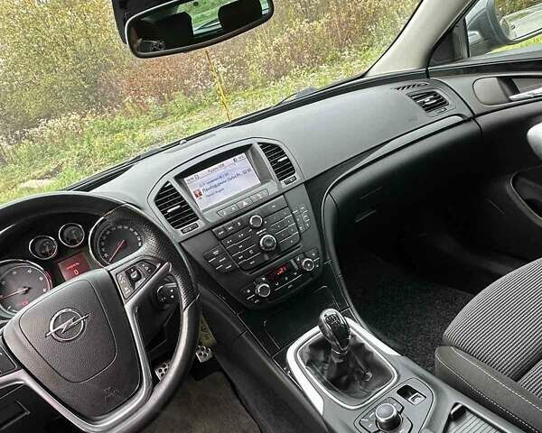 Серый Опель Инсигния, объемом двигателя 1.96 л и пробегом 218 тыс. км за 7600 $, фото 1 на Automoto.ua