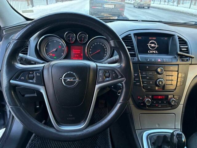 Серый Опель Инсигния, объемом двигателя 2 л и пробегом 325 тыс. км за 6340 $, фото 13 на Automoto.ua