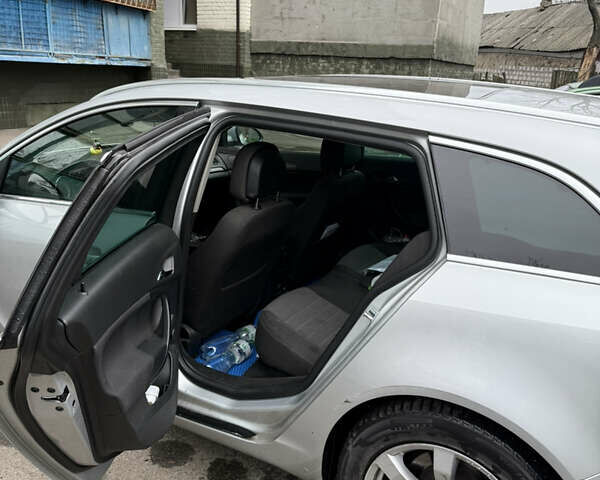 Серый Опель Инсигния, объемом двигателя 1.96 л и пробегом 303 тыс. км за 7400 $, фото 21 на Automoto.ua