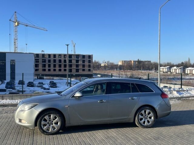 Серый Опель Инсигния, объемом двигателя 2 л и пробегом 320 тыс. км за 3999 $, фото 1 на Automoto.ua