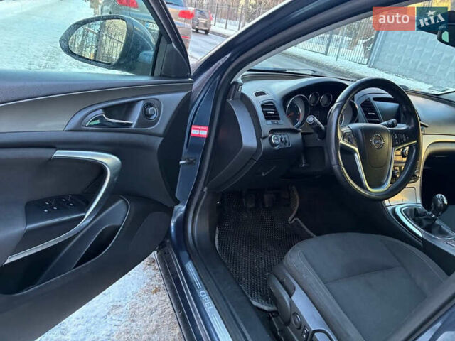 Серый Опель Инсигния, объемом двигателя 2 л и пробегом 325 тыс. км за 6340 $, фото 8 на Automoto.ua