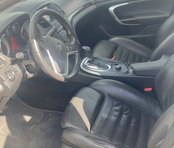 Опель Инсигния 2011 в Луцке на Automoto.ua Серый Опель Инсигния, объемом двигателя 0 л и пробегом 216 тыс. км за 8200 $, фото 1 на Automoto.ua