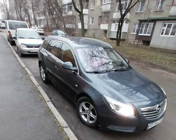 Серый Опель Инсигния, объемом двигателя 2 л и пробегом 260 тыс. км за 9900 $, фото 13 на Automoto.ua