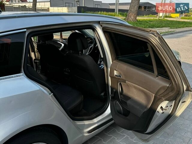 Серый Опель Инсигния, объемом двигателя 1.96 л и пробегом 265 тыс. км за 8000 $, фото 20 на Automoto.ua