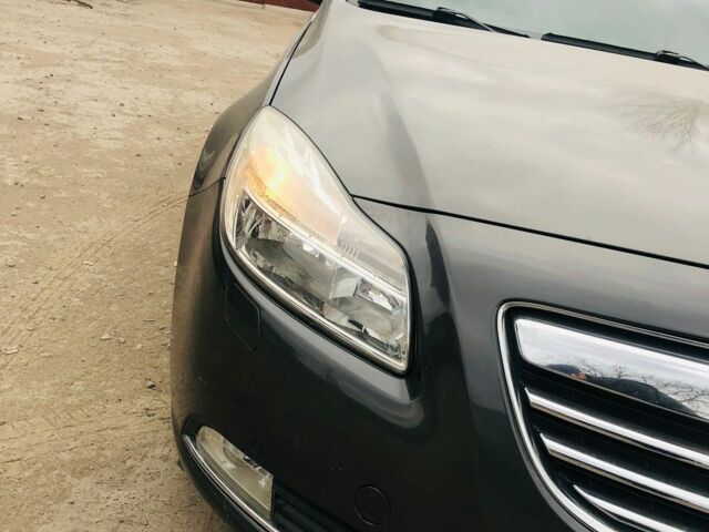 Серый Опель Инсигния, объемом двигателя 2 л и пробегом 320 тыс. км за 7850 $, фото 6 на Automoto.ua