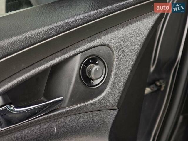 Серый Опель Инсигния, объемом двигателя 2 л и пробегом 240 тыс. км за 7990 $, фото 21 на Automoto.ua