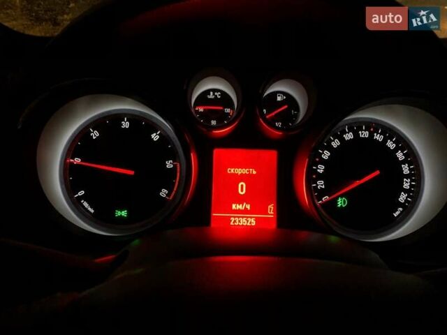 Сірий Опель Інсігнія, об'ємом двигуна 1.96 л та пробігом 234 тис. км за 7700 $, фото 3 на Automoto.ua