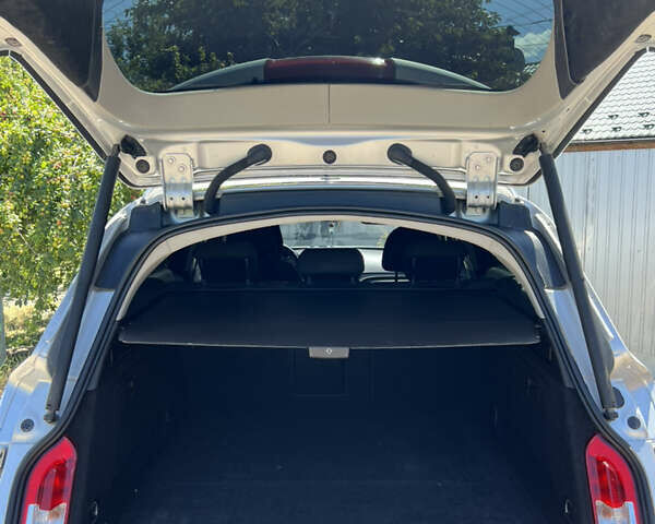 Серый Опель Инсигния, объемом двигателя 1.96 л и пробегом 251 тыс. км за 8150 $, фото 18 на Automoto.ua