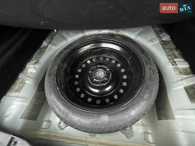 Серый Опель Инсигния, объемом двигателя 2 л и пробегом 219 тыс. км за 7650 $, фото 94 на Automoto.ua