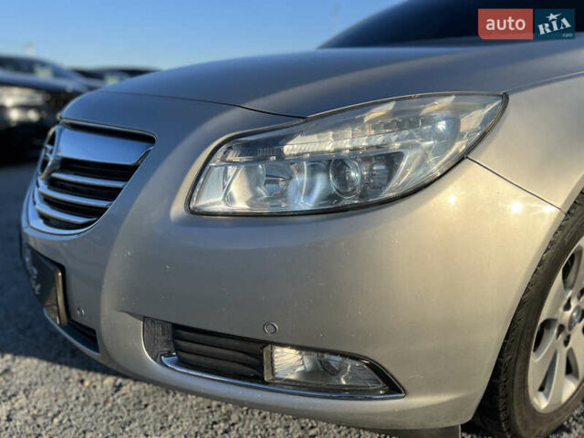 Серый Опель Инсигния, объемом двигателя 2 л и пробегом 323 тыс. км за 6900 $, фото 9 на Automoto.ua