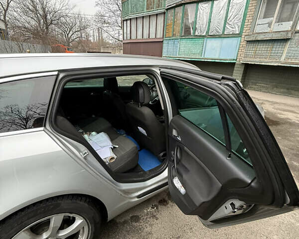 Серый Опель Инсигния, объемом двигателя 1.96 л и пробегом 303 тыс. км за 7400 $, фото 20 на Automoto.ua