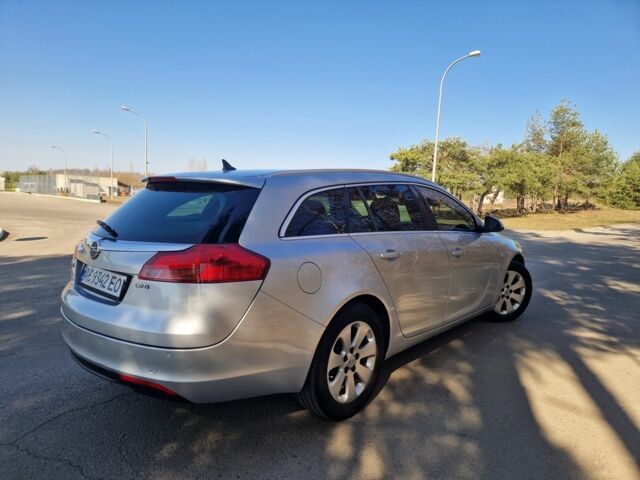 Серый Опель Инсигния, объемом двигателя 2 л и пробегом 266 тыс. км за 7999 $, фото 4 на Automoto.ua