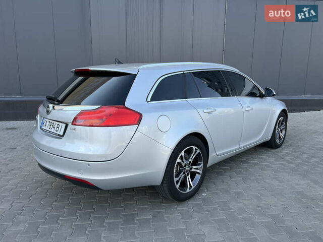 Серый Опель Инсигния, объемом двигателя 1.96 л и пробегом 240 тыс. км за 7600 $, фото 3 на Automoto.ua