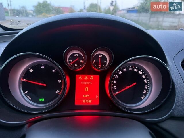 Сірий Опель Інсігнія, об'ємом двигуна 1.96 л та пробігом 308 тис. км за 3900 $, фото 13 на Automoto.ua