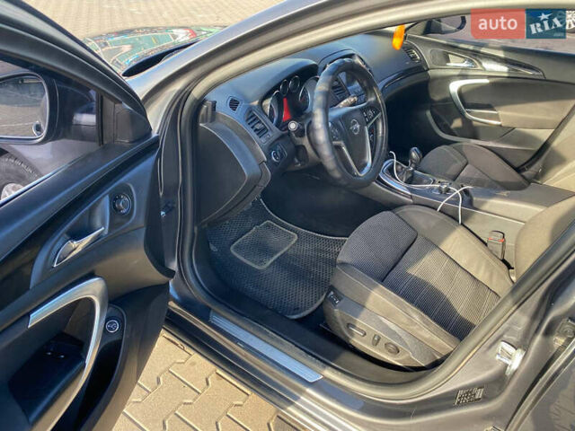 Серый Опель Инсигния, объемом двигателя 1.96 л и пробегом 280 тыс. км за 8000 $, фото 9 на Automoto.ua