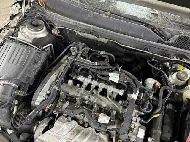 Серый Опель Инсигния, объемом двигателя 2 л и пробегом 312 тыс. км за 1800 $, фото 6 на Automoto.ua