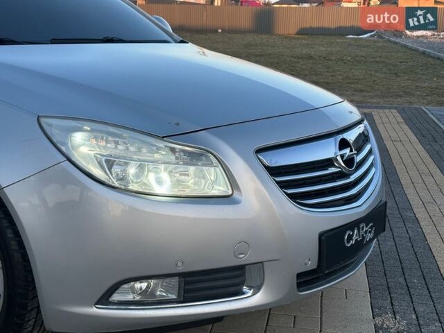Сірий Опель Інсігнія, об'ємом двигуна 2 л та пробігом 325 тис. км за 7300 $, фото 7 на Automoto.ua