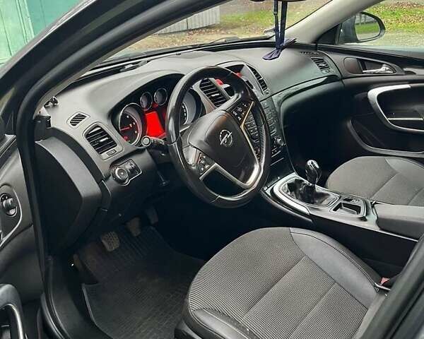 Серый Опель Инсигния, объемом двигателя 2 л и пробегом 299 тыс. км за 6700 $, фото 5 на Automoto.ua
