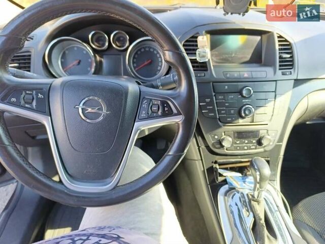 Серый Опель Инсигния, объемом двигателя 1.96 л и пробегом 260 тыс. км за 7000 $, фото 3 на Automoto.ua