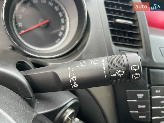 Серый Опель Инсигния, объемом двигателя 2 л и пробегом 220 тыс. км за 7250 $, фото 60 на Automoto.ua