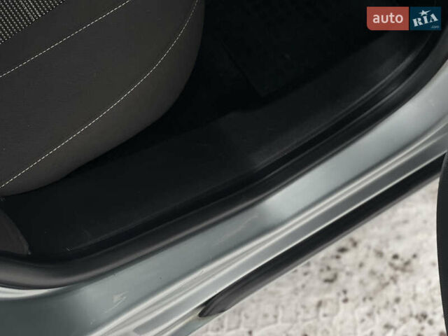 Серый Опель Инсигния, объемом двигателя 2 л и пробегом 219 тыс. км за 7650 $, фото 68 на Automoto.ua