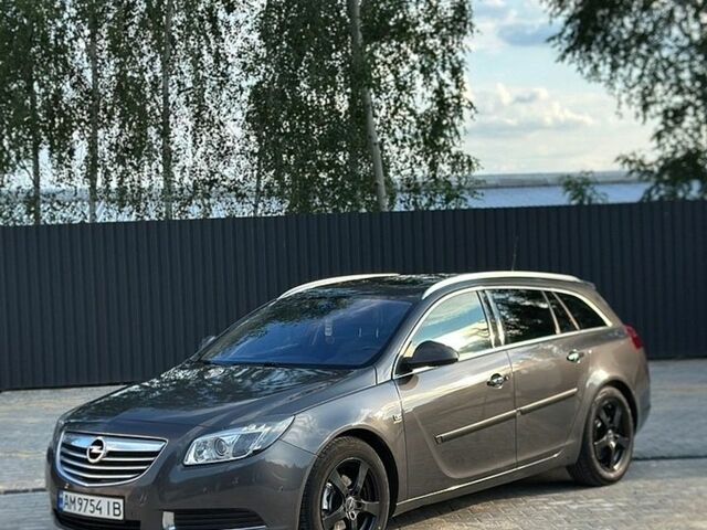 Сірий Опель Інсігнія, об'ємом двигуна 2 л та пробігом 210 тис. км за 7100 $, фото 5 на Automoto.ua