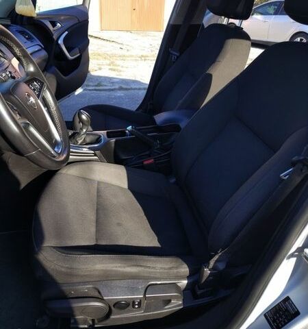 Сірий Опель Інсігнія, об'ємом двигуна 1.96 л та пробігом 275 тис. км за 7200 $, фото 2 на Automoto.ua