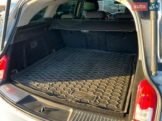 Сірий Опель Інсігнія, об'ємом двигуна 2 л та пробігом 325 тис. км за 7300 $, фото 27 на Automoto.ua