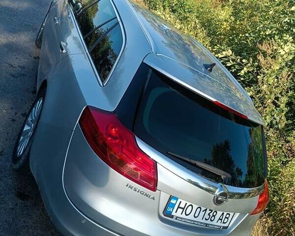 Серый Опель Инсигния, объемом двигателя 1.96 л и пробегом 340 тыс. км за 7200 $, фото 7 на Automoto.ua